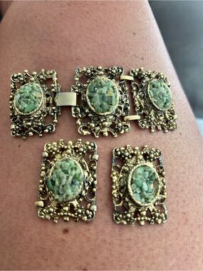 Vintage-Inspired Green Mosaic JADE Stone Gold Bracelet vintage for repair